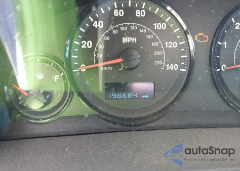 2005 Jeep Grand Cherokee Laredo z USA, uszkodzony, nr VIN 1J4GR48KX5C693550